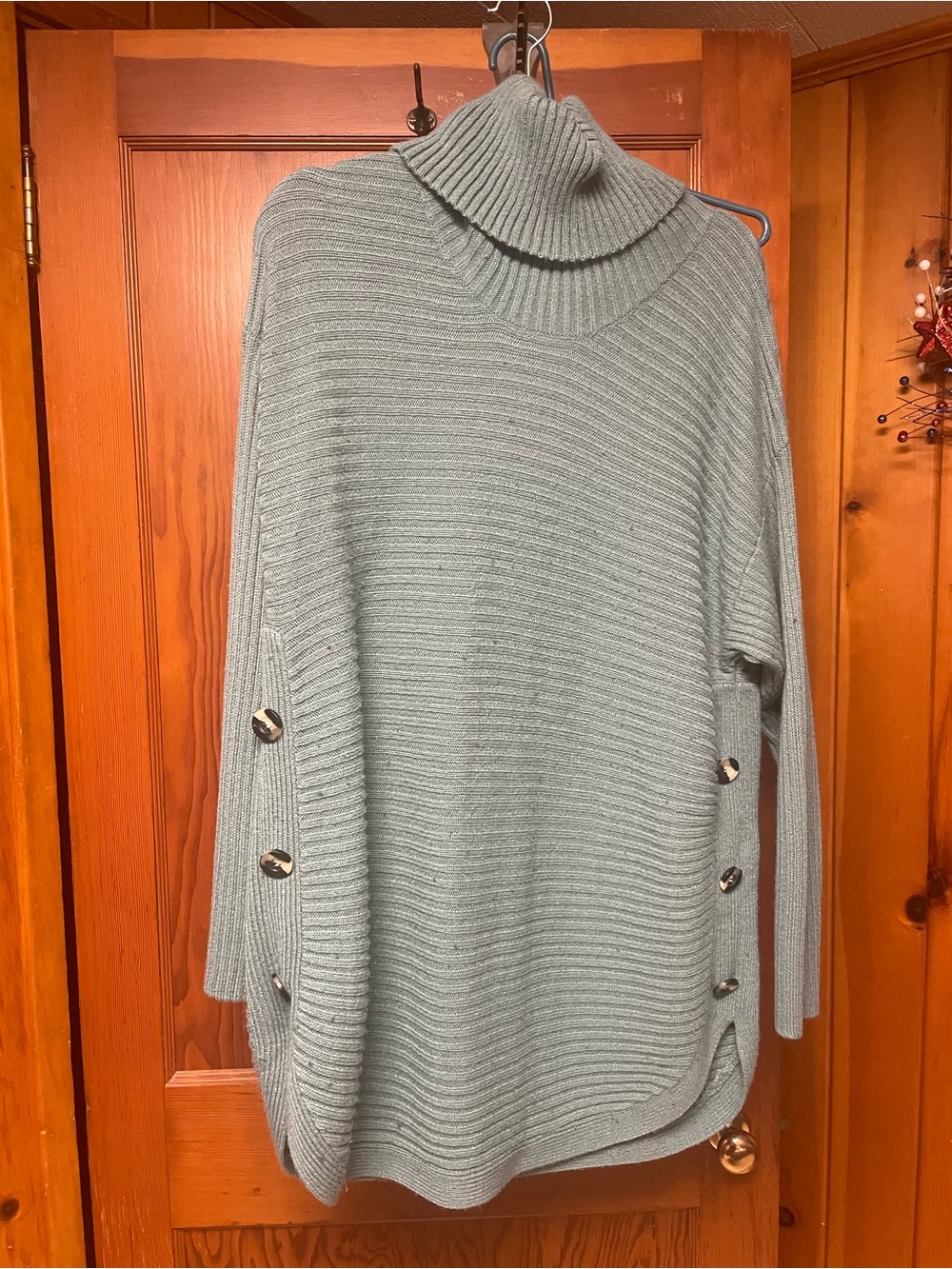 Button-Side Ribbed Turtleneck Sweater - Light Sage